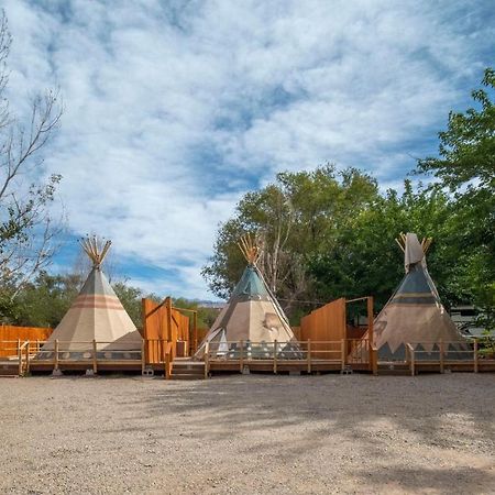 Ok Rv Park Glamping Tipi Ok55 Hotel Моуаб Екстериор снимка