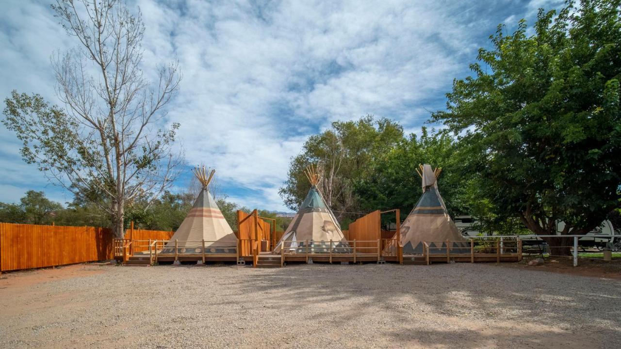 Ok Rv Park Glamping Tipi Ok55 Hotel Моуаб Екстериор снимка