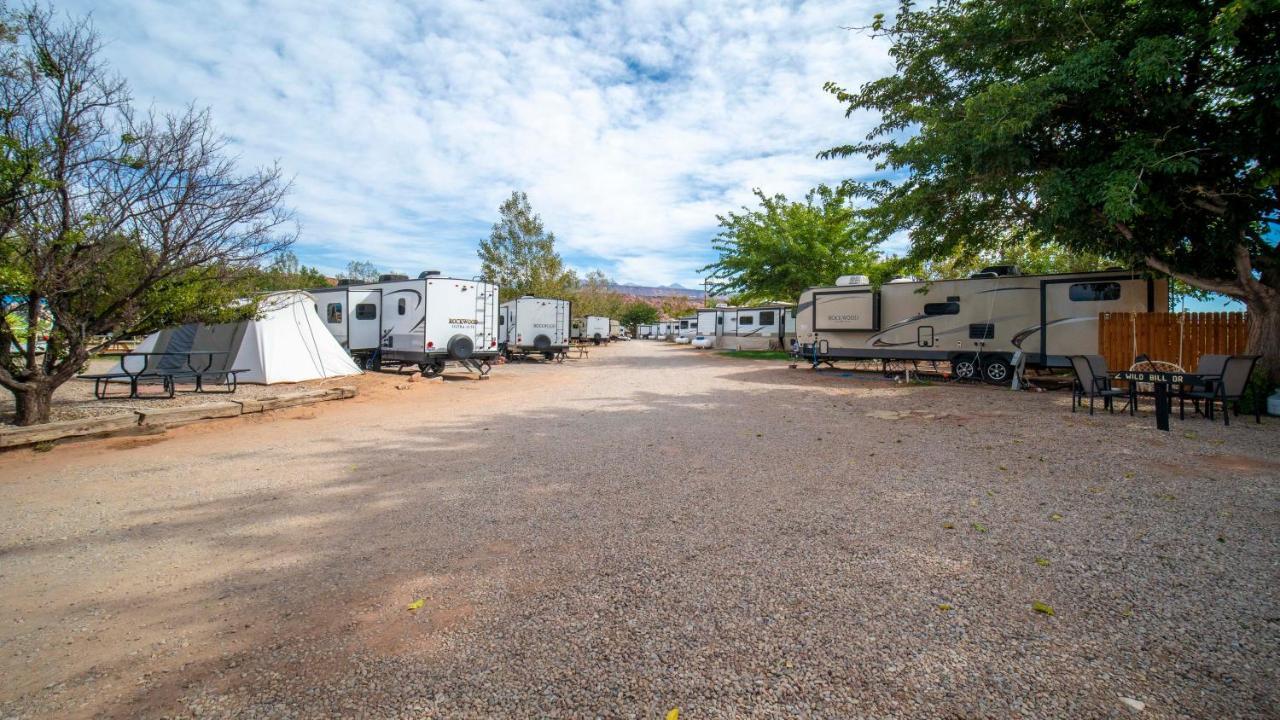 Ok Rv Park Glamping Tipi Ok55 Hotel Моуаб Екстериор снимка