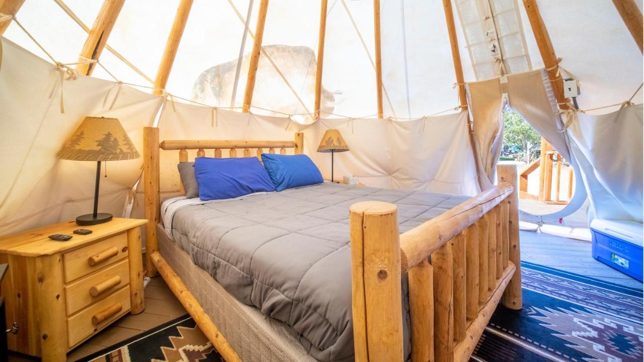 Ok Rv Park Glamping Tipi Ok55 Hotel Моуаб Екстериор снимка