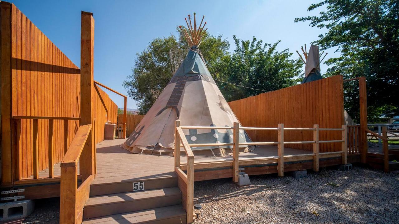 Ok Rv Park Glamping Tipi Ok55 Hotel Моуаб Екстериор снимка